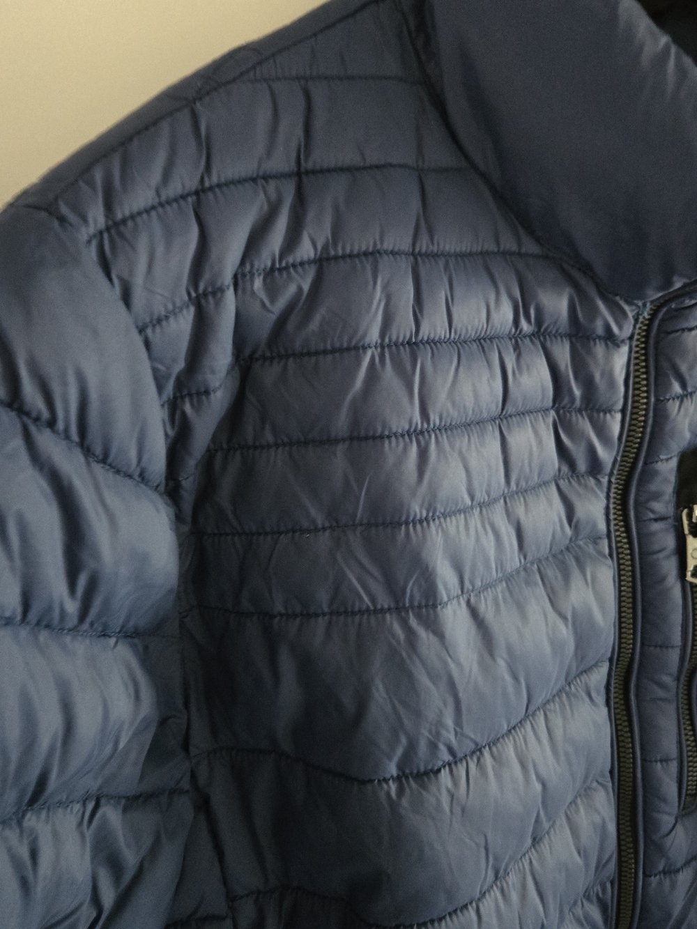 Calvin Klein Men's Blue Quilted Lightweight Puffer Jacket - Picture 10 of 17